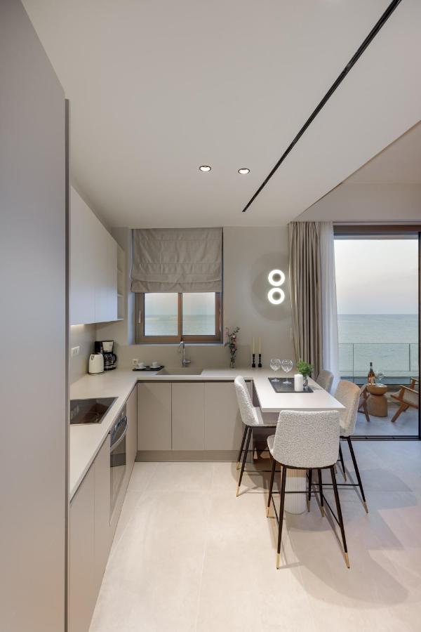 Kales Sea View Suites Ierápetra Buitenkant foto