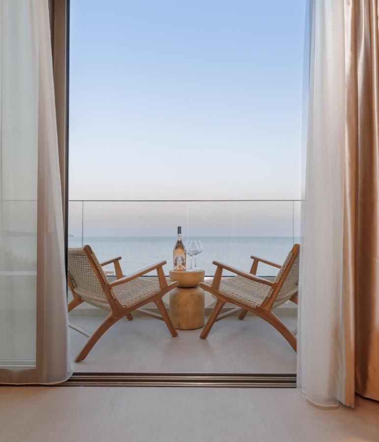 Kales Sea View Suites Ierápetra Buitenkant foto
